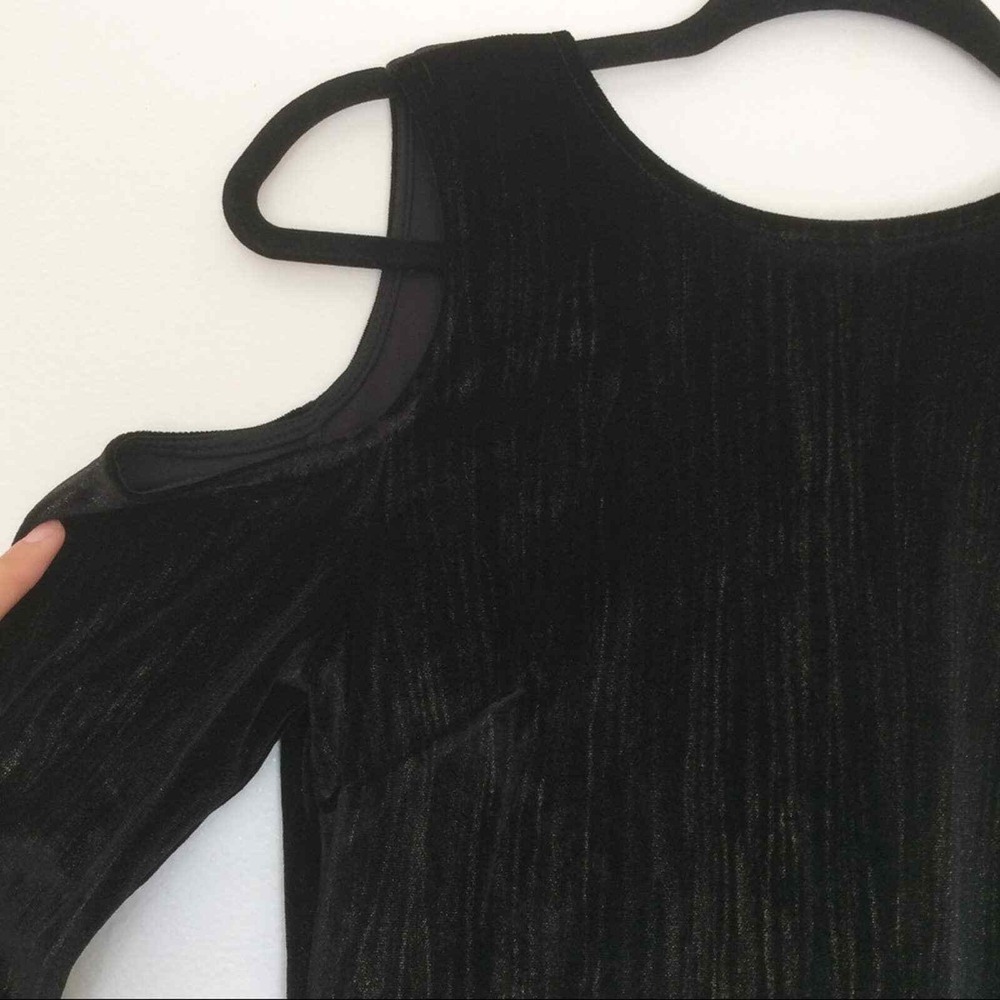NWT Topshop Velvet Cold Shoulder‎ Dress 6 - Picture 4 of 8